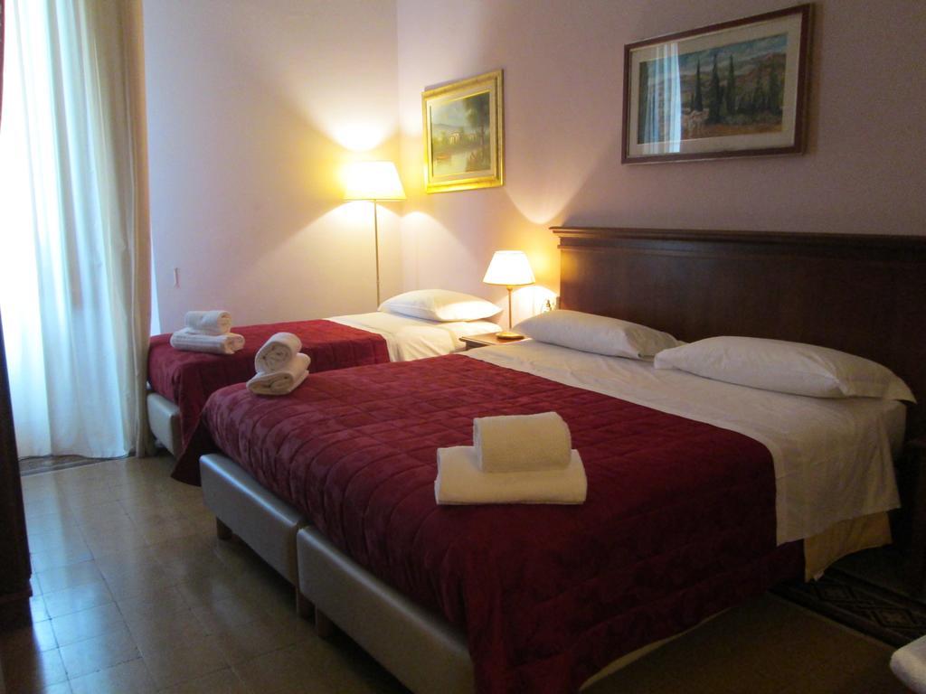 Astrid Hotel Флоренция Экстерьер фото